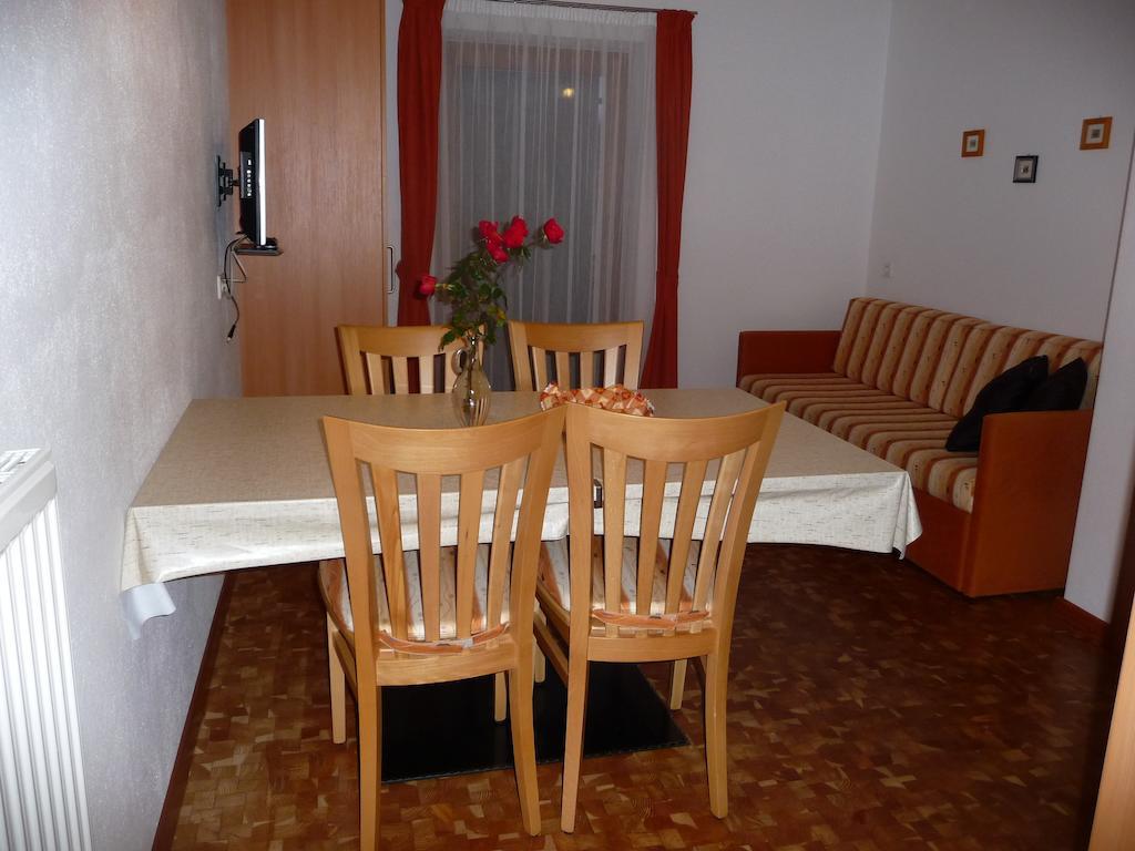 Apartments Ferdigg San Lorenzo di Sebato Bagian luar foto